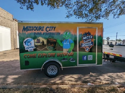 Vinyl trailer wraps